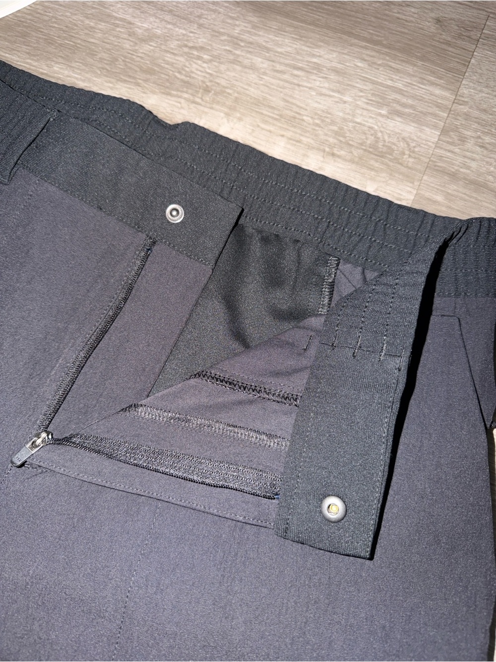 🩷FIRM PRICE🩷 Adidas black shorts - Picture 4 of 14